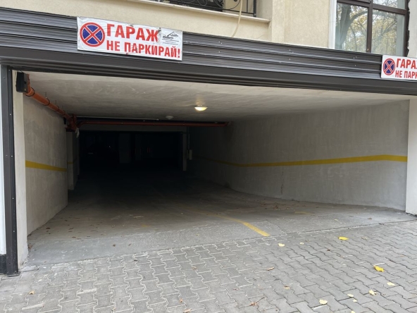 Дава се под наем Гараж / Паркомясто в Пловдив, Централна гара - 20 кв.м за 102 € - Снимка #1