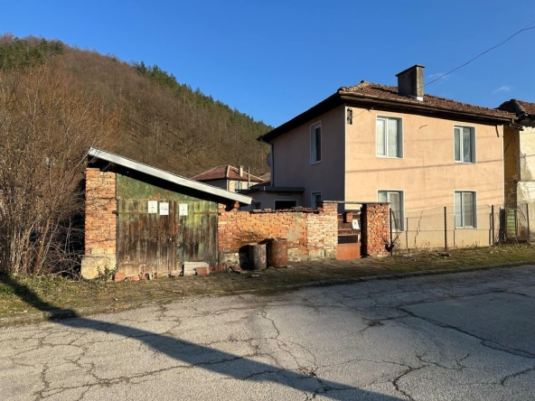 Къща в Габрово, Център - 100 кв.м за 485 €/кв.м - Снимка #1