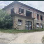 Промишлена сграда в с. Петревене, Област Ловеч - 490 кв.м за 53 €/кв.м - Снимка #1