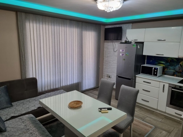 Дава се под наем Тристаен апартамент в Варна, Зимно кино Тракия - 68 кв.м за 510 € - Снимка #1