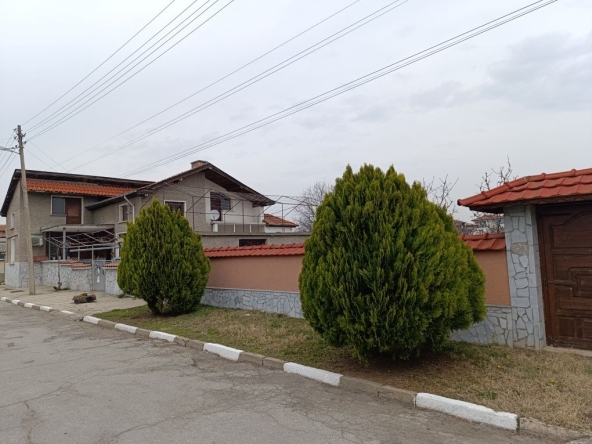 Къща в Пловдив, Гагарин - 131 кв.м за 576 €/кв.м - Снимка #1