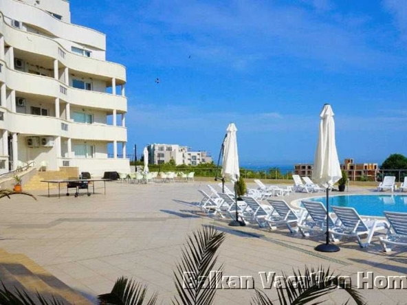 Тристаен апартамент в Бяла - 108 кв.м за 430 €/кв.м - Снимка #1