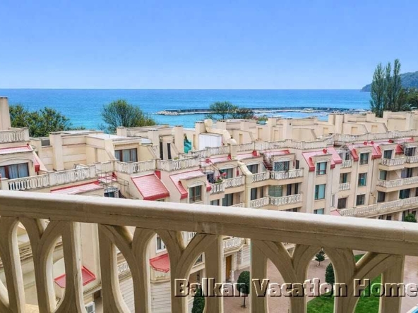 Тристаен апартамент в с. Аспарухово, Област Варна - 92 кв.м за 909 €/кв.м - Снимка #1