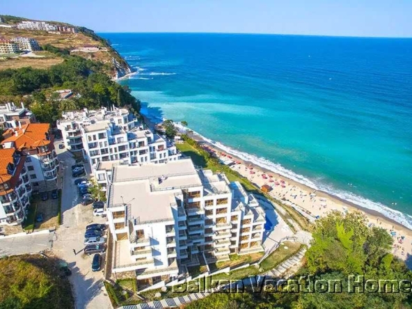 Двустаен апартамент в Бяла - 68 кв.м за 630 €/кв.м - Снимка #1