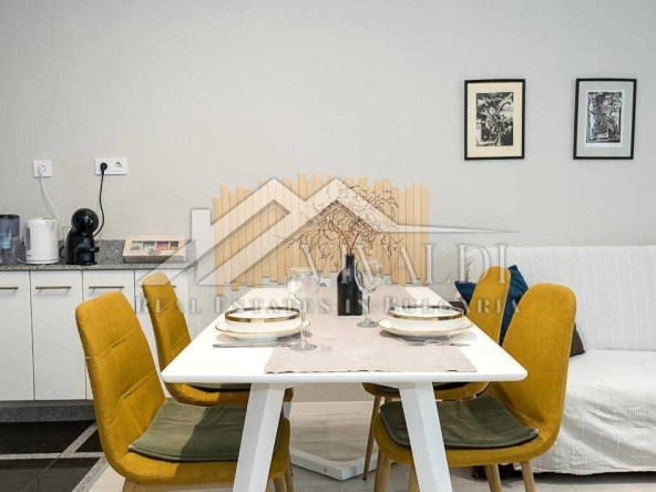 Дава се под наем Двустаен апартамент в Варна, Център - 65 кв.м за 648.21 € - Снимка #1