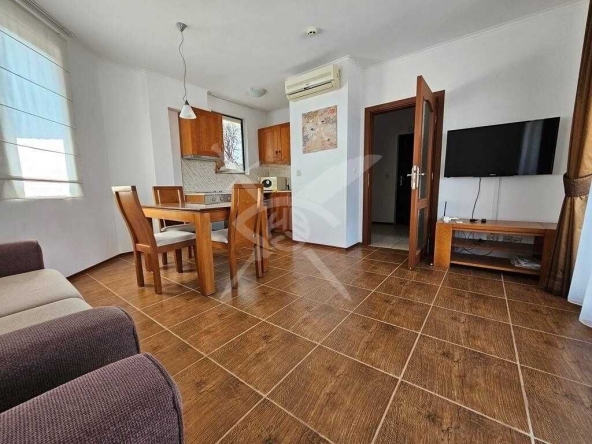 Двустаен апартамент в с. Кошарица, Област Бургас - 70 кв.м за 357 €/кв.м - Снимка #1