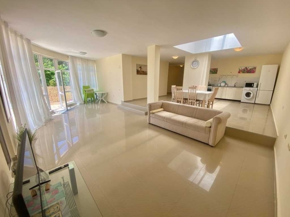 Двустаен апартамент в Свети Влас - 108 кв.м за 614 €/кв.м - Снимка #1