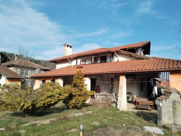 Къща в с. Кръвеник, Област Габрово - 170 кв.м за 390 €/кв.м - Снимка #1