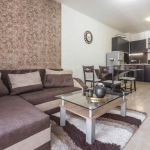 Дава се под наем Тристаен апартамент в Варна, Окръжна болница - 75 кв.м за 578.34 € - Снимка #1