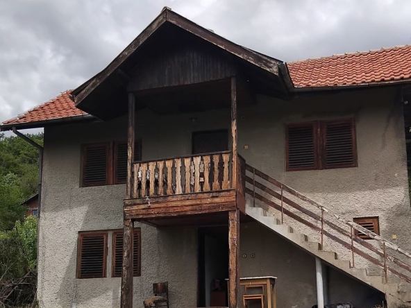 Къща в с. Еремия, Област Кюстендил - 85 кв.м за 360 €/кв.м - Снимка #1