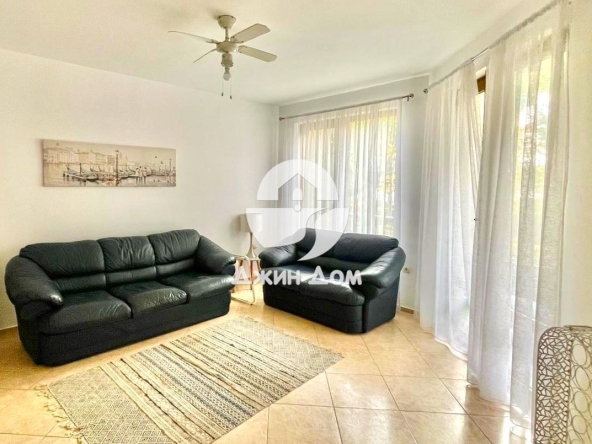 Тристаен апартамент в Несебър - 95 кв.м за 709 €/кв.м - Снимка #1