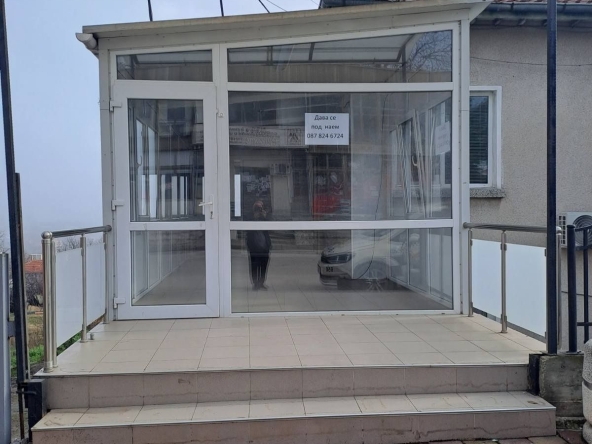 Дава се под наем Магазин в Варна, м-т Прибой - 35 кв.м за 199.41 € - Снимка #1