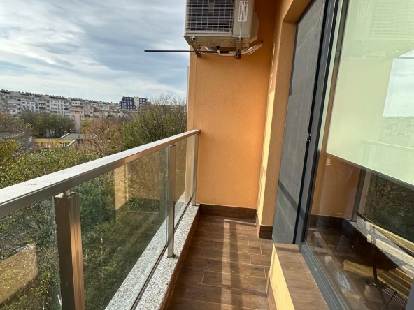 Дава се под наем Двустаен апартамент в Варна, Чайка - 55 кв.м за 648.21 € - Снимка #1