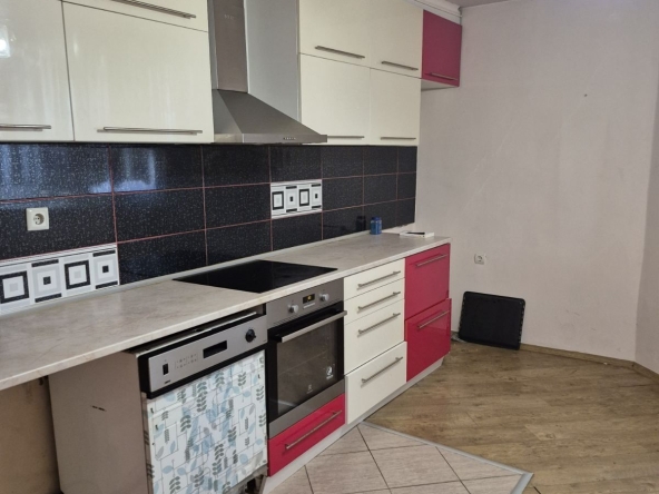 Четиристаен апартамент в Асеновград - 134 кв.м за 438 €/кв.м - Снимка #1