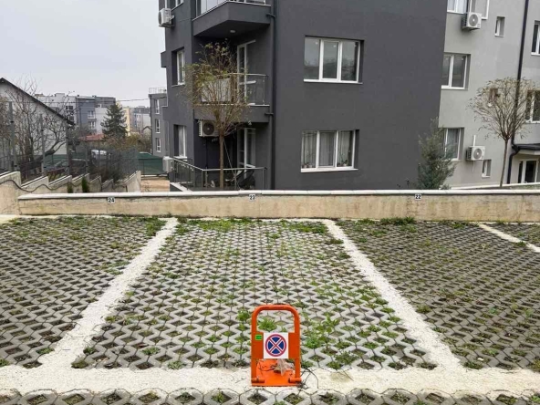 Гараж / Паркомясто в Варна, Владислав Варненчик - 14 кв.м за 543 €/кв.м - Снимка #1