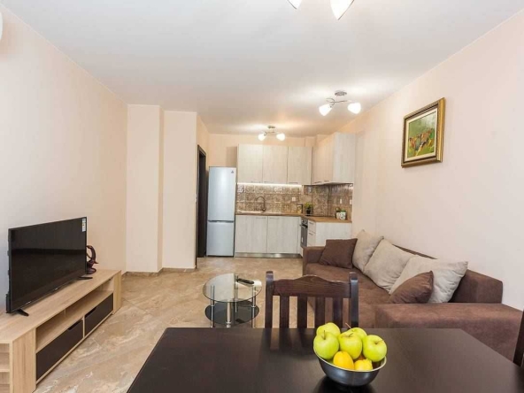 Дава се под наем Двустаен апартамент в Пловдив, Център - 65 кв.м за 298.86 € - Снимка #1