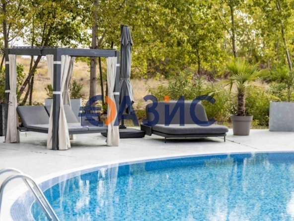 Двустаен апартамент в к.к. Слънчев бряг - 86 кв.м за 1127 €/кв.м - Снимка #1