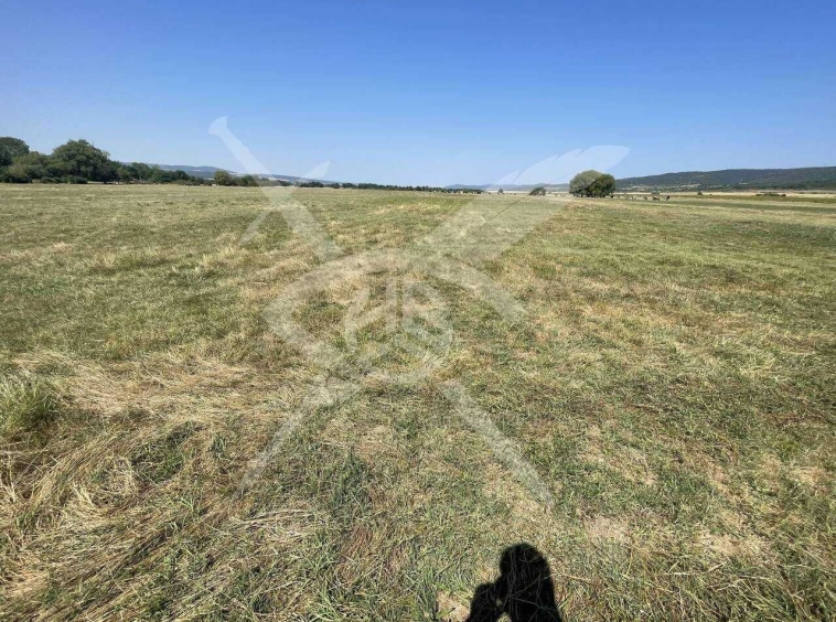 Парцел в Айтос - 1049 кв.м за 8 €/кв.м - Снимка #1