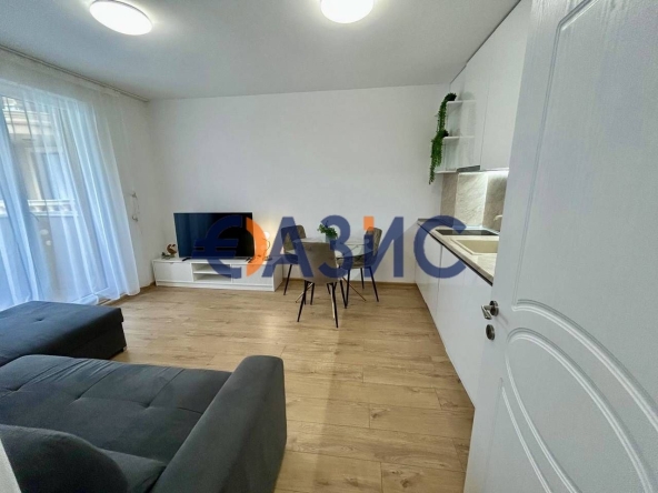 Двустаен апартамент в к.к. Слънчев бряг - 52 кв.м за 970 €/кв.м - Снимка #1