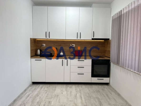 Тристаен апартамент в Созопол - 124 кв.м за 823 €/кв.м - Снимка #1