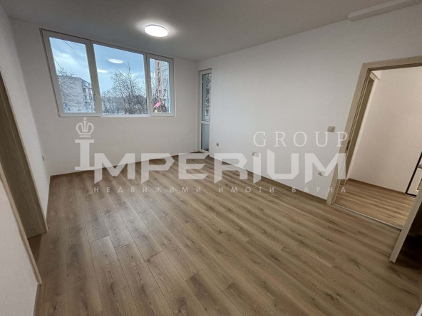 Тристаен апартамент в Варна, Базар Левски - 59 кв.м за 1425 €/кв.м - Снимка #1
