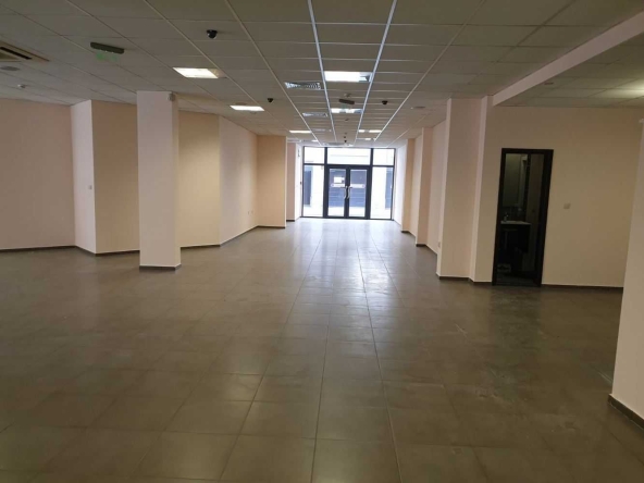Дава се под наем Магазин в Пловдив, Център - 212 кв.м за 1268.37 € - Снимка #1