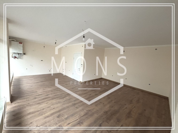 Тристаен апартамент в Велико Търново, Бузлуджа - 97 кв.м за 857 €/кв.м - Снимка #1