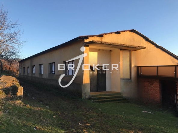 Промишлена сграда в с. Кирково, Област Кърджали - 270 кв.м за 57 €/кв.м - Снимка #1