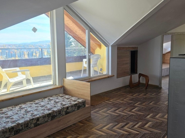 Дава се под наем Тристаен апартамент в с. Бистрица, Област София-град - 108 кв.м за 648.21 € - Снимка #1