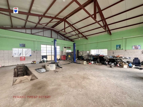 Промишлена сграда в Русе, Център - 448 кв.м за 117 €/кв.м - Снимка #1