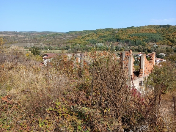 Парцел в с. Ковачевци, Област Перник - 5560 кв.м за 16 €/кв.м - Снимка #1