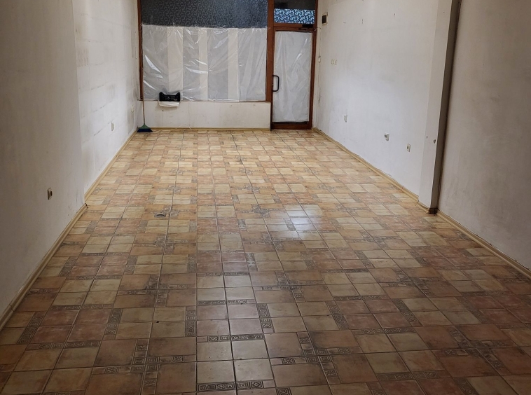 Дава се под наем Магазин в Пловдив, Прослав - 50 кв.м за 498.27 € - Снимка #1