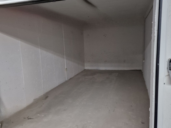 Дава се под наем Гараж / Паркомясто в Пловдив, Западен - 20 кв.м за 109.65 € - Снимка #1