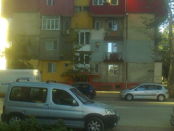 Тристаен апартамент в Силистра, Запад - 65 кв.м за 581 €/кв.м - Снимка #1