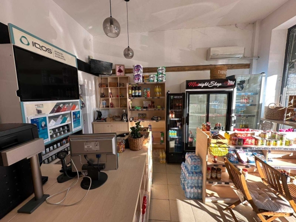 Дава се под наем Магазин в Пловдив, Кършияка - 40 кв.м за 598.23 € - Снимка #1