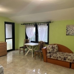 Дава се под наем Едностаен апартамент в к.к. Св.Св. Константин и Елена - 40 кв.м за 278.97 € - Снимка #1