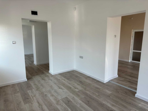 Дава се под наем Офис в Варна, Западна промишлена зона - 60 кв.м за 459 € - Снимка #1