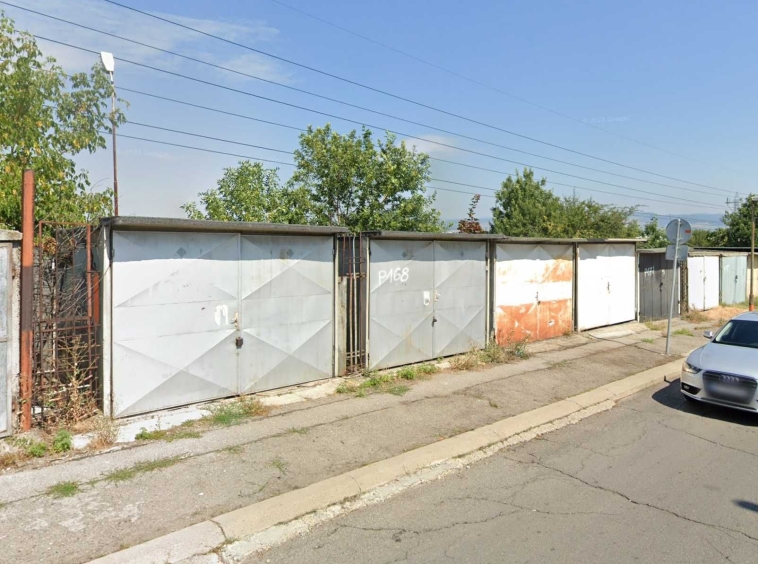 Гараж / Паркомясто в София, Люлин 4 - 18 кв.м за 99 €/кв.м - Снимка #1