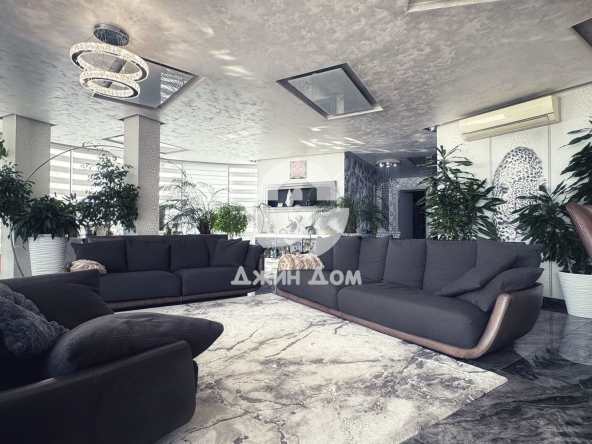 Многостаен апартамент в Бургас, Сарафово - 1000 кв.м за 918 €/кв.м - Снимка #1