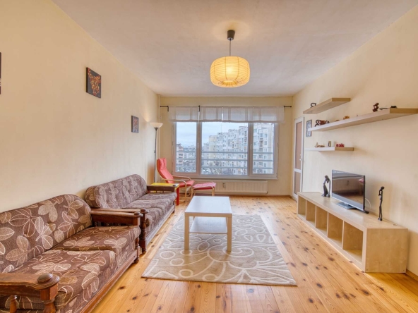 Дава се под наем Тристаен апартамент в София, Надежда 1 - 84 кв.м за 670.14 € - Снимка #1