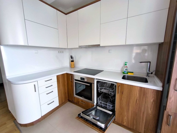 Дава се под наем Тристаен апартамент в София, Драгалевци - 109 кв.м за 1146.99 € - Снимка #1