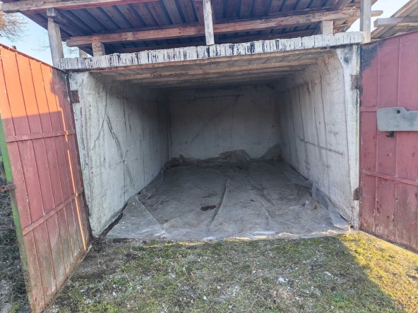 Дава се под наем Гараж / Паркомясто в с. Драгичево, Област Перник - 15 кв.м за 49.47 € - Снимка #1