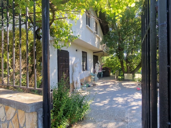 Къща в с. Панчарево, Област София-град - 140 кв.м за 1071 €/кв.м - Снимка #1