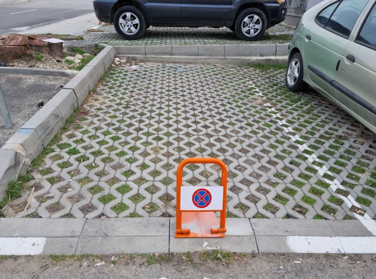 Дава се под наем Гараж / Паркомясто в Варна, Център - 12 кв.м за 61.71 € - Снимка #1