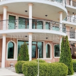 Хотел в к.к. Св.Св. Константин и Елена - 1500 кв.м за 1700 €/кв.м - Снимка #1