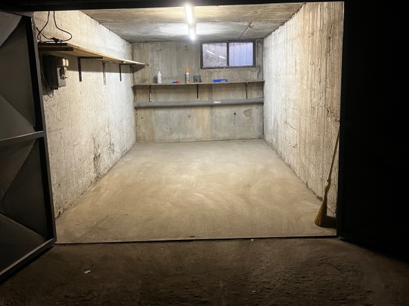 Гараж / Паркомясто в Силистра, Римска гробница - 17 кв.м за 399 €/кв.м - Снимка #1