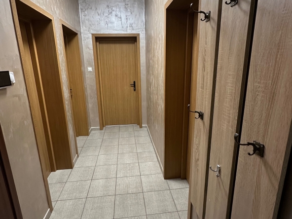 Дава се под наем Многостаен апартамент в Варна, Окръжна болница - 100 кв.м за 1097.01 € - Снимка #1