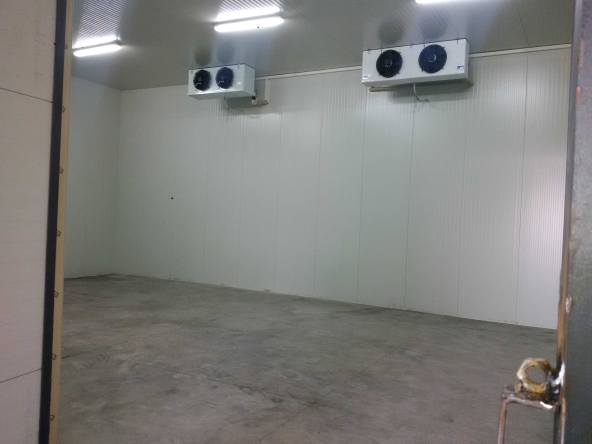 Дава се под наем Склад в с. Салманово, Област Шумен - 110 кв.м за 1275 € - Снимка #1