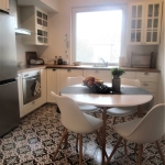 Дава се под наем Тристаен апартамент в Пловдив, Център - 80 кв.м за 548.25 € - Снимка #1