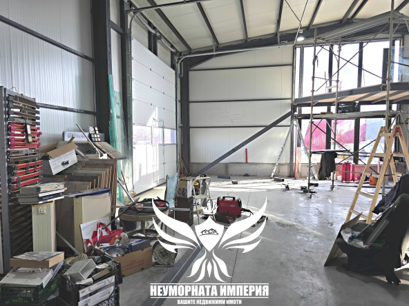 Дава се под наем Магазин в Асеновград - 400 кв.м за 2046.63 € - Снимка #1